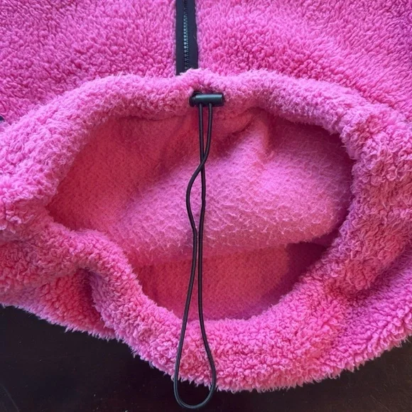 Women’s Size XS Pink sweater - Picture 3 of 3